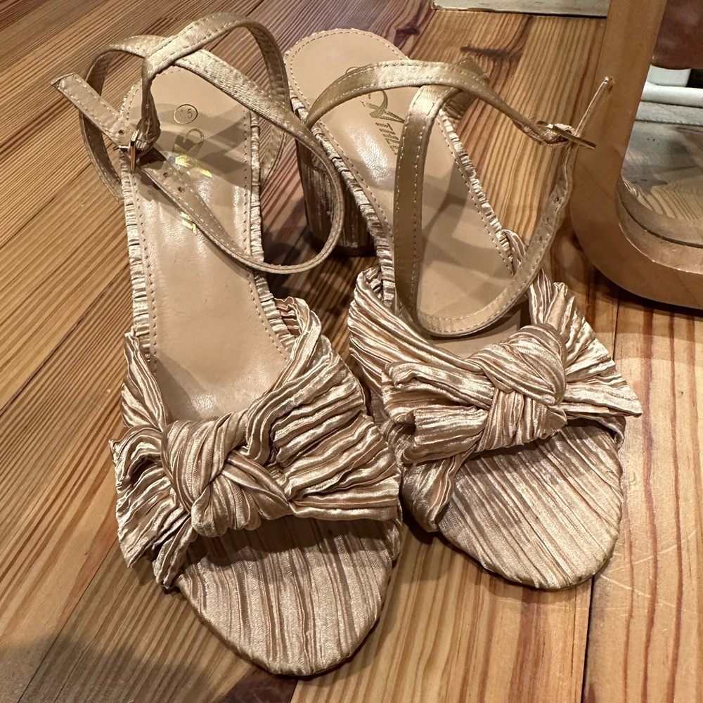 Athlefit open toe Bow Ankle Strap Sandals SZ 7,5